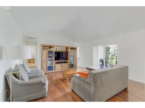 2545 Green Mountain Road Kalama WA 98625