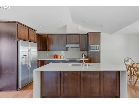 2545 Green Mountain Road Kalama WA 98625