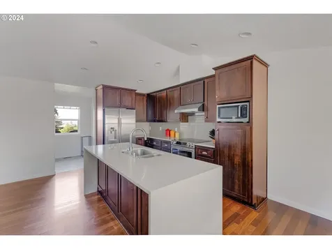 2545 Green Mountain Road Kalama WA 98625