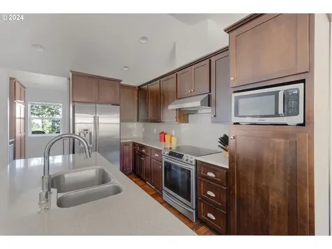 2545 Green Mountain Road Kalama WA 98625