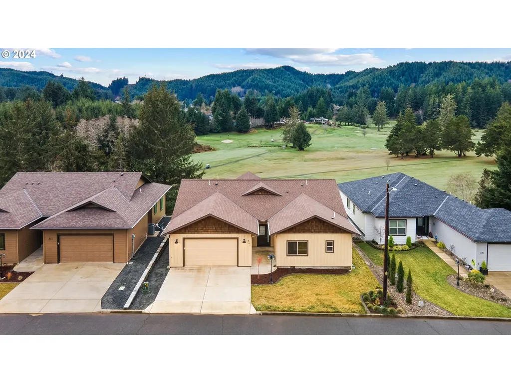 861 Masters Court Reedsport OR 97467