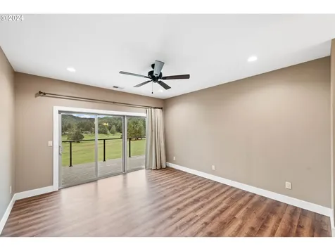 861 Masters Court Reedsport OR 97467