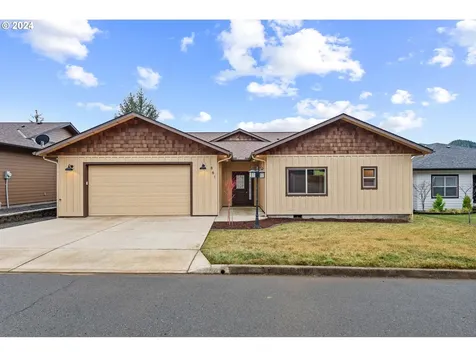 861 Masters Court Reedsport OR 97467