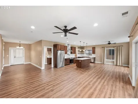 861 Masters Court Reedsport OR 97467