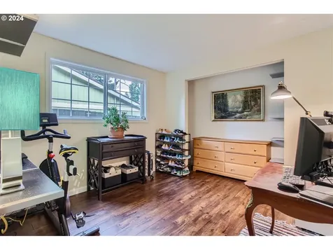 9423 Ne Schuyler Street Portland OR 97220