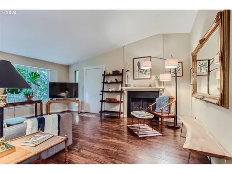 9423 Ne Schuyler Street Portland OR 97220