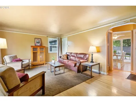 9405 N Portsmouth Avenue Portland OR 97203