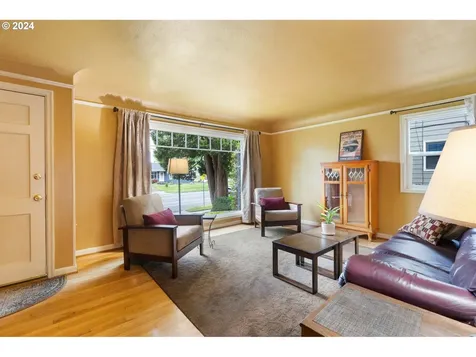 9405 N Portsmouth Avenue Portland OR 97203