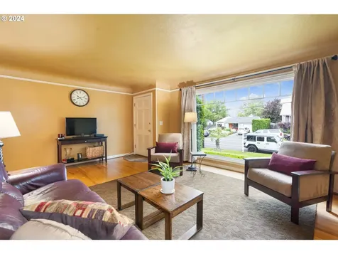 9405 N Portsmouth Avenue Portland OR 97203