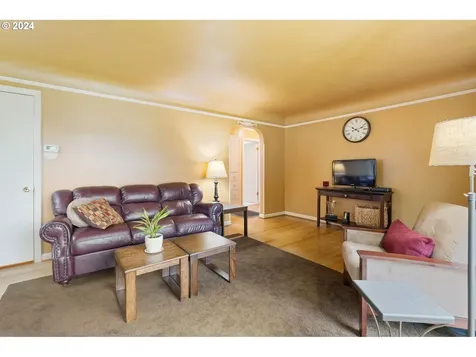 9405 N Portsmouth Avenue Portland OR 97203