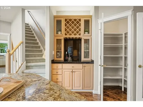 14259 Nw Lakeshore Court Portland OR 97229