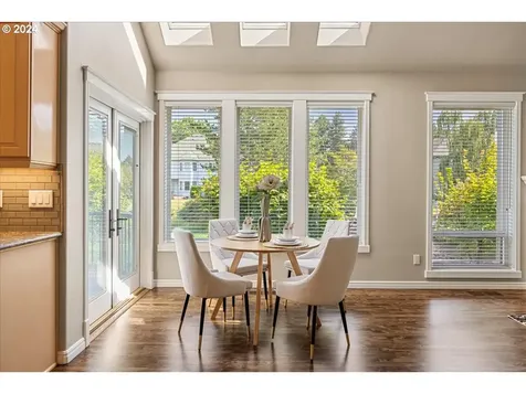 14259 Nw Lakeshore Court Portland OR 97229