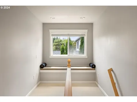14259 Nw Lakeshore Court Portland OR 97229