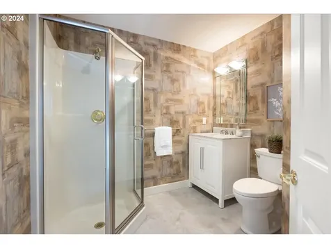 14259 Nw Lakeshore Court Portland OR 97229