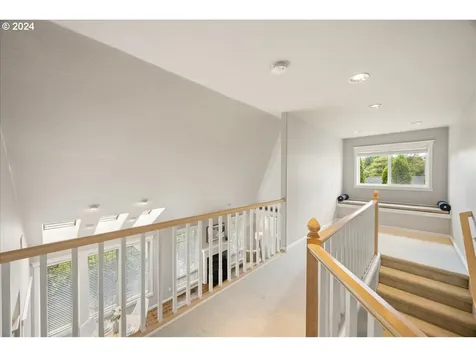14259 Nw Lakeshore Court Portland OR 97229