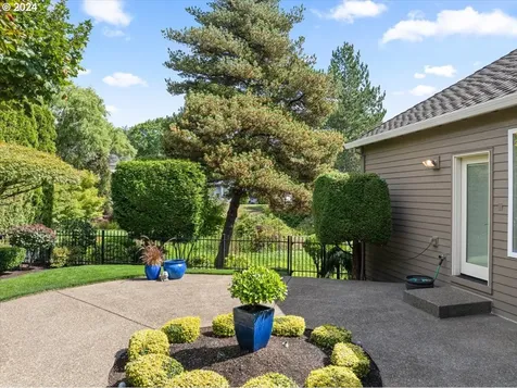 14259 Nw Lakeshore Court Portland OR 97229