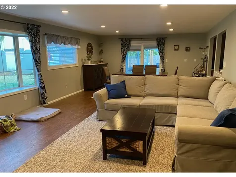 2591 Donegal Street Eugene OR 97404