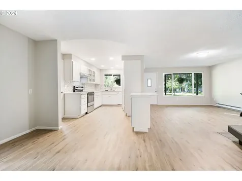 28606 Se Woods Road Eagle Creek OR 97022