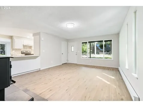 28606 Se Woods Road Eagle Creek OR 97022