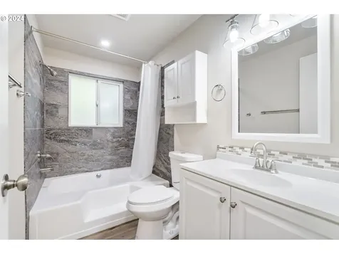 28606 Se Woods Road Eagle Creek OR 97022