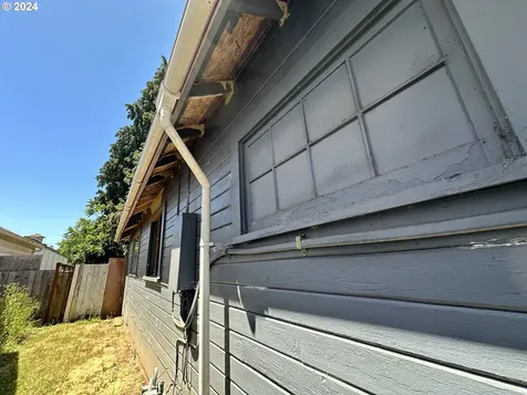 629 N 10th Street Cottage Grove OR 97424