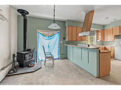 220 Holcomb Spur Road Kelso WA 98626