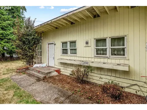 220 Holcomb Spur Road Kelso WA 98626