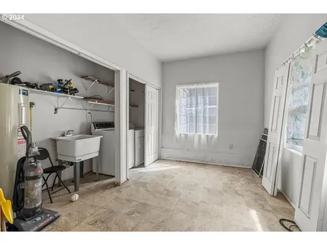 220 Holcomb Spur Road Kelso WA 98626