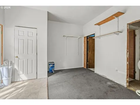 220 Holcomb Spur Road Kelso WA 98626