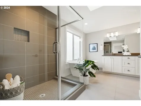 6779 SW Orchid Street Portland OR 97223