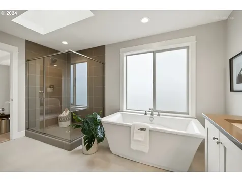 6779 SW Orchid Street Portland OR 97223