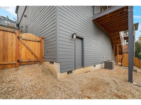 6779 SW Orchid Street Portland OR 97223