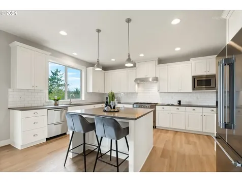 6779 SW Orchid Street Portland OR 97223