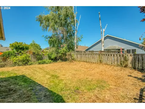1235 Constitution Avenue Woodburn OR 97071