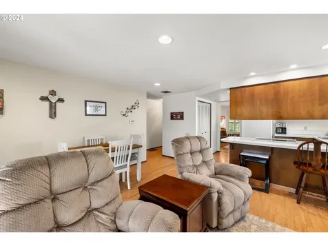 2412 Ne 150th Avenue Portland OR 97230