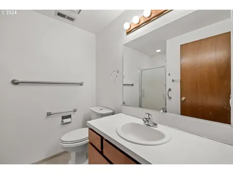 2412 Ne 150th Avenue Portland OR 97230