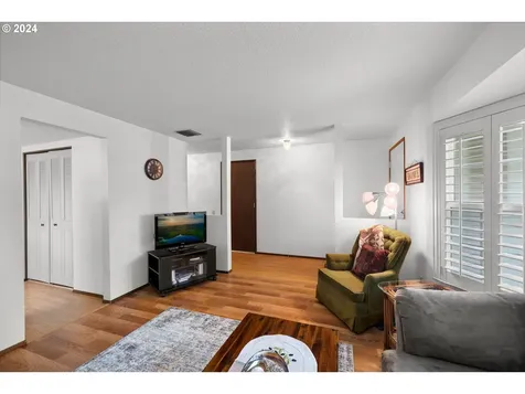 2412 Ne 150th Avenue Portland OR 97230