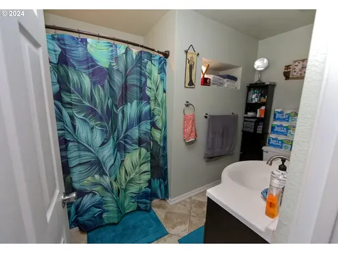 1334 Ransom Avenue Brookings OR 97415