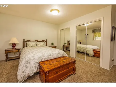 78418 Layng Road Cottage Grove OR 97424