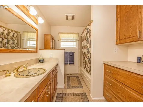 78418 Layng Road Cottage Grove OR 97424