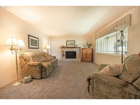 78418 Layng Road Cottage Grove OR 97424