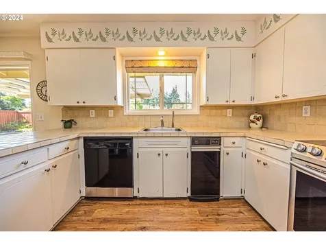 78418 Layng Road Cottage Grove OR 97424