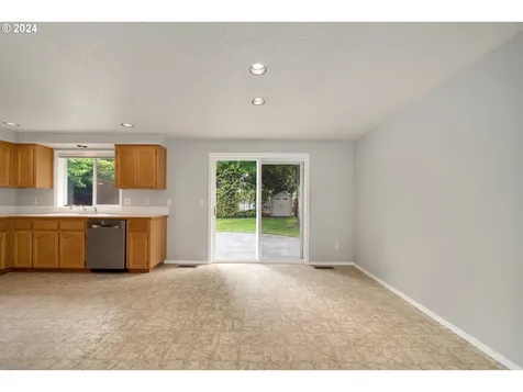 1388 Se 70th Avenue Hillsboro OR 97123