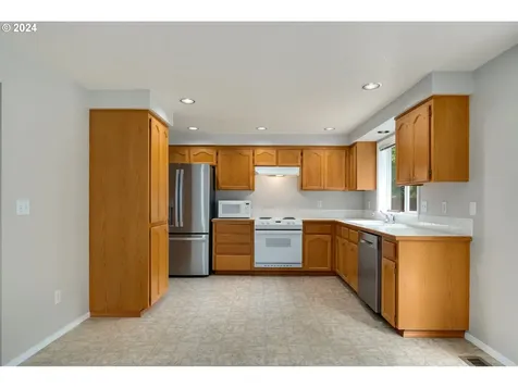 1388 Se 70th Avenue Hillsboro OR 97123