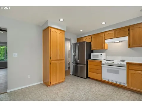 1388 Se 70th Avenue Hillsboro OR 97123