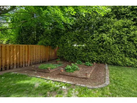 1388 Se 70th Avenue Hillsboro OR 97123