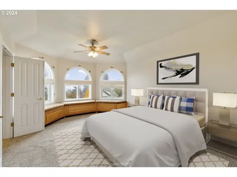 510 SW Alder Street Dundee OR 97115