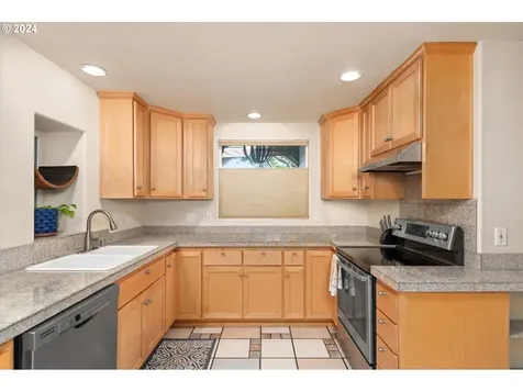 92 N Grand Street Eugene OR 97402