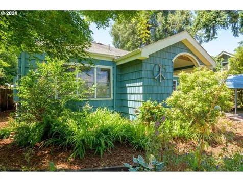 92 N Grand Street Eugene OR 97402