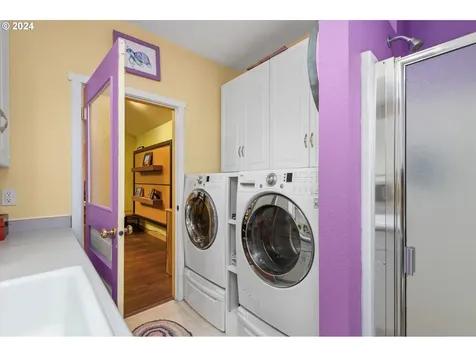 92 N Grand Street Eugene OR 97402